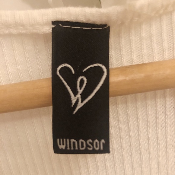 WINDSOR white crop tee - Picture 3 of 3